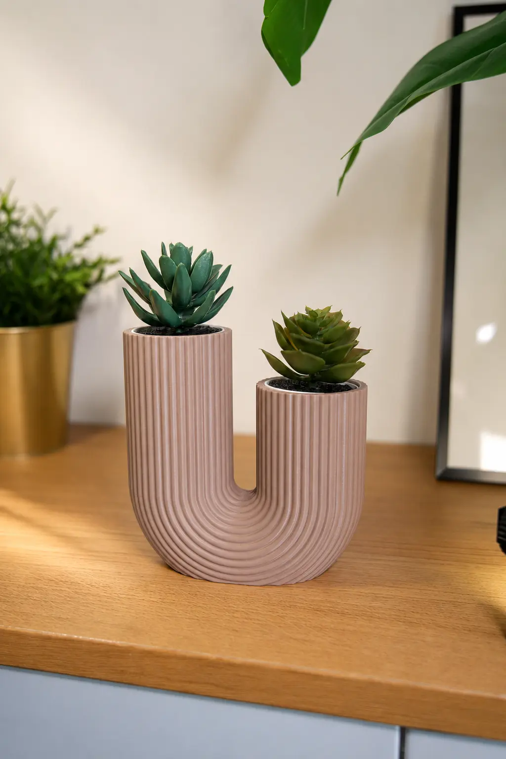 Soft pink U-FORM used as a double planter