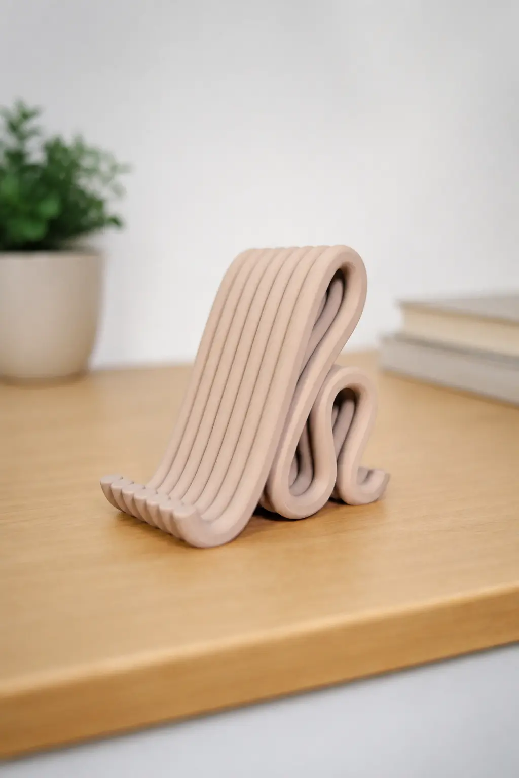 Front view of the flowing ribbed WAVE form